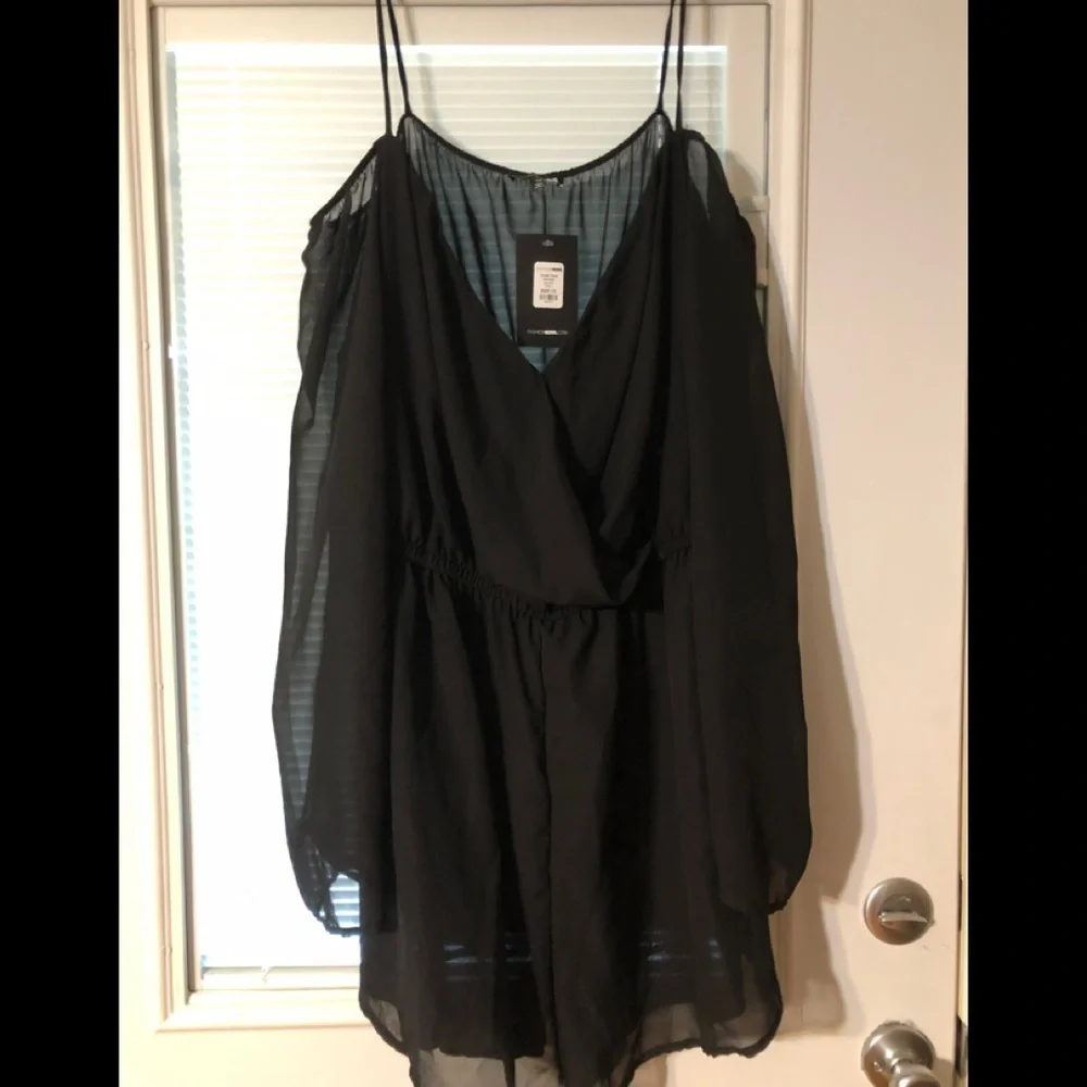 NWT Fashion Nova Romper - Picture 1 of 8